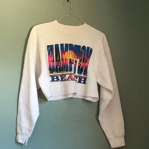 Cropped white Hampton sweatshirt